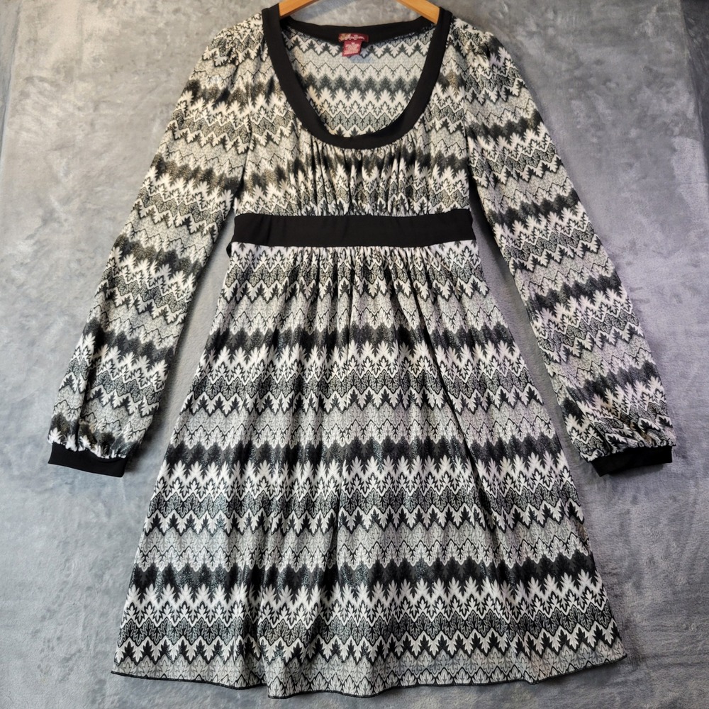 Miss Bisou Chevron Knit Long Sleeve Empire Waist Dress Size M‎ Black White Retro